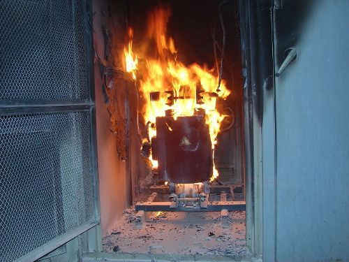 夏日炎炎，北京創(chuàng)聯(lián)匯通電氣教你必備油浸式變壓器防火常識(shí)